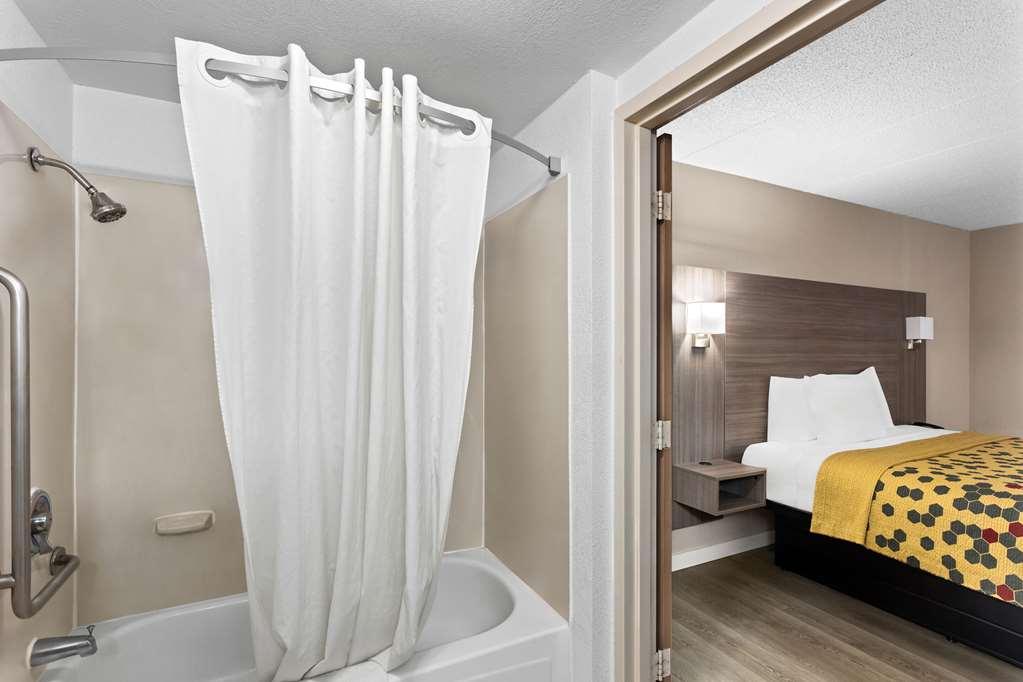 Econo Lodge Віллоубрук Номер фото