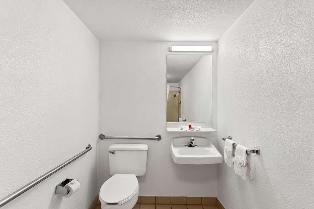Econo Lodge Віллоубрук Номер фото