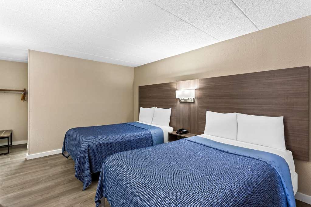 Econo Lodge Віллоубрук Номер фото