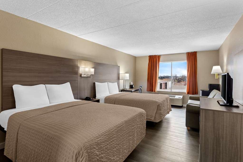 Econo Lodge Віллоубрук Номер фото