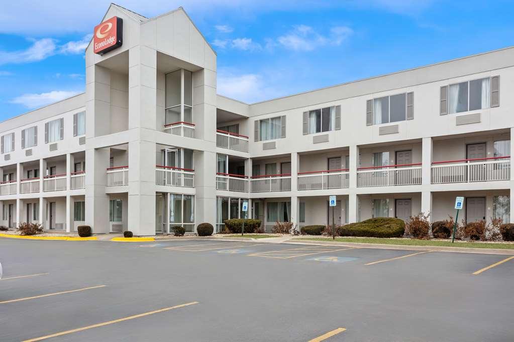 Econo Lodge Віллоубрук Екстер'єр фото