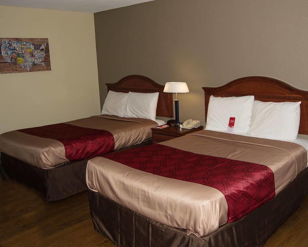 Econo Lodge Віллоубрук Екстер'єр фото